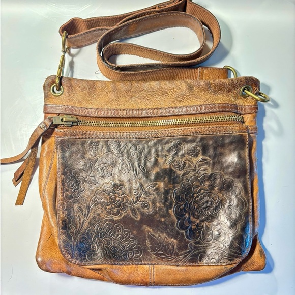 UNBRANDED 2 Two Tone Black Tan Leather Embossed Boho Crossbody Adjustable Bag - Picture 3 of 6